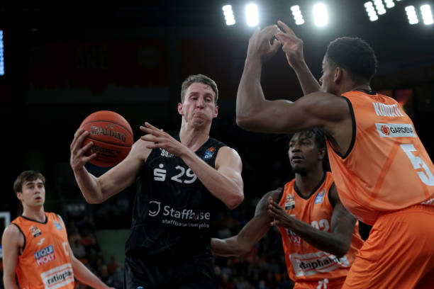 对欧冠等国 对欧冠等国