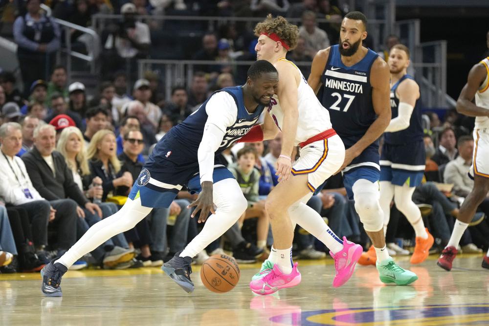 足球不再只 足球不再只