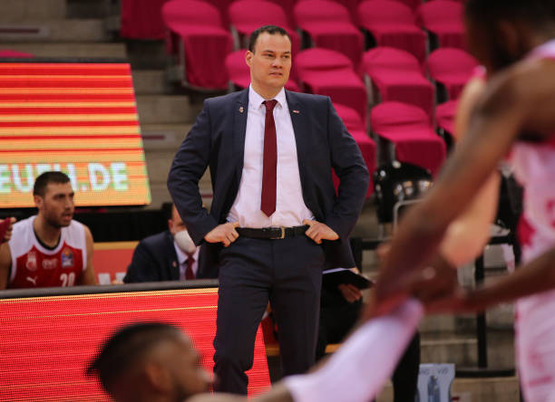 赛场局势精 赛场局势精